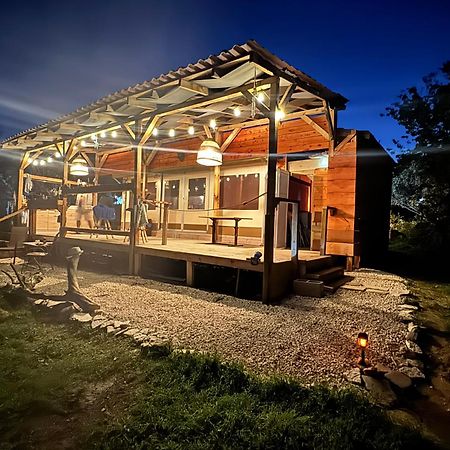 Karavana Tropicana Varna Exterior foto